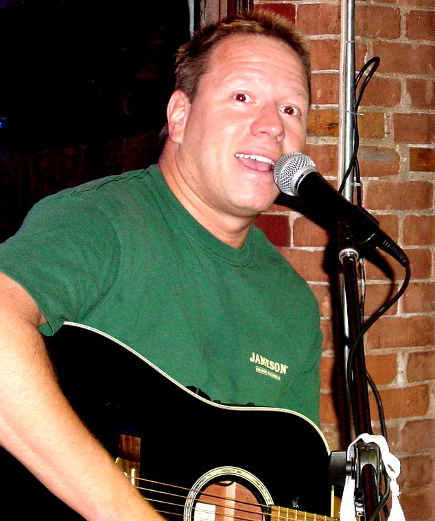 Bret Mon